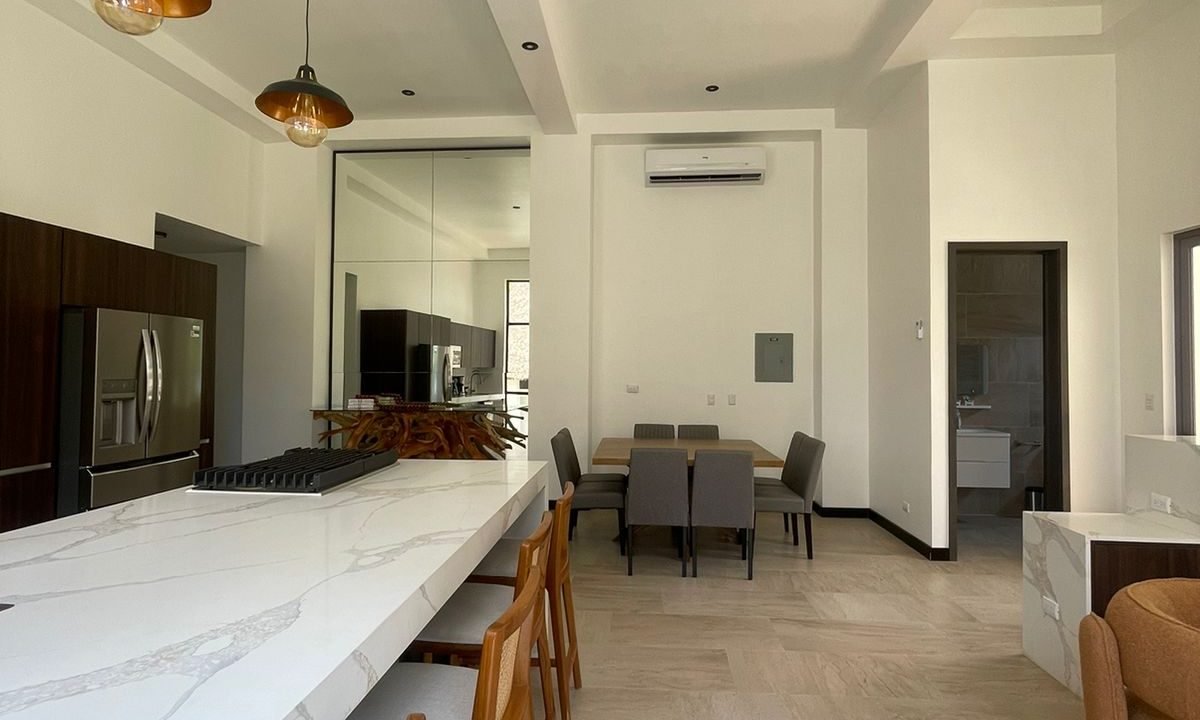 Casa Remodelada En Juan Gaviota Acceso A Canal Y Muelle Decoración Y Acabados De Lujo (9)