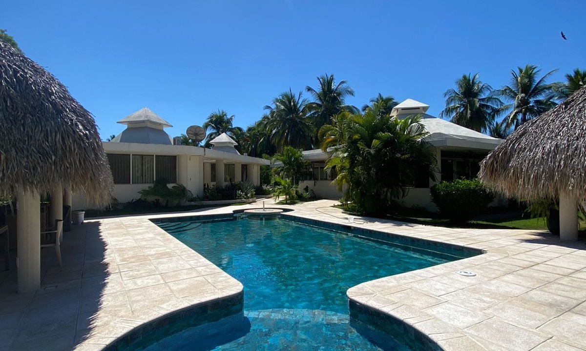 House In San Marino With Private Dock 6 Bedrooms Spacious Parking Pool (11)