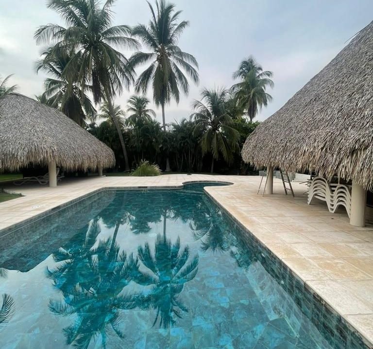 House In San Marino With Private Dock 6 Bedrooms Spacious Parking Pool (4)