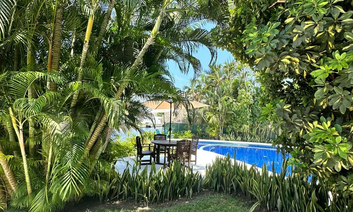 Casa En San Marino 2 Dos Terrenos Acceso A Canal Remodelada (13)