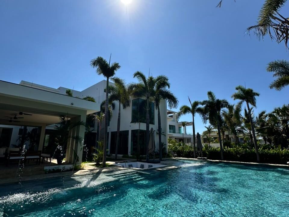 Casa en Juan Gaviota Nueva Construcción Terreno Grande (11)