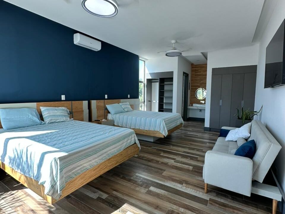 Casa en Juan Gaviota Nueva Construcción Terreno Grande (18)