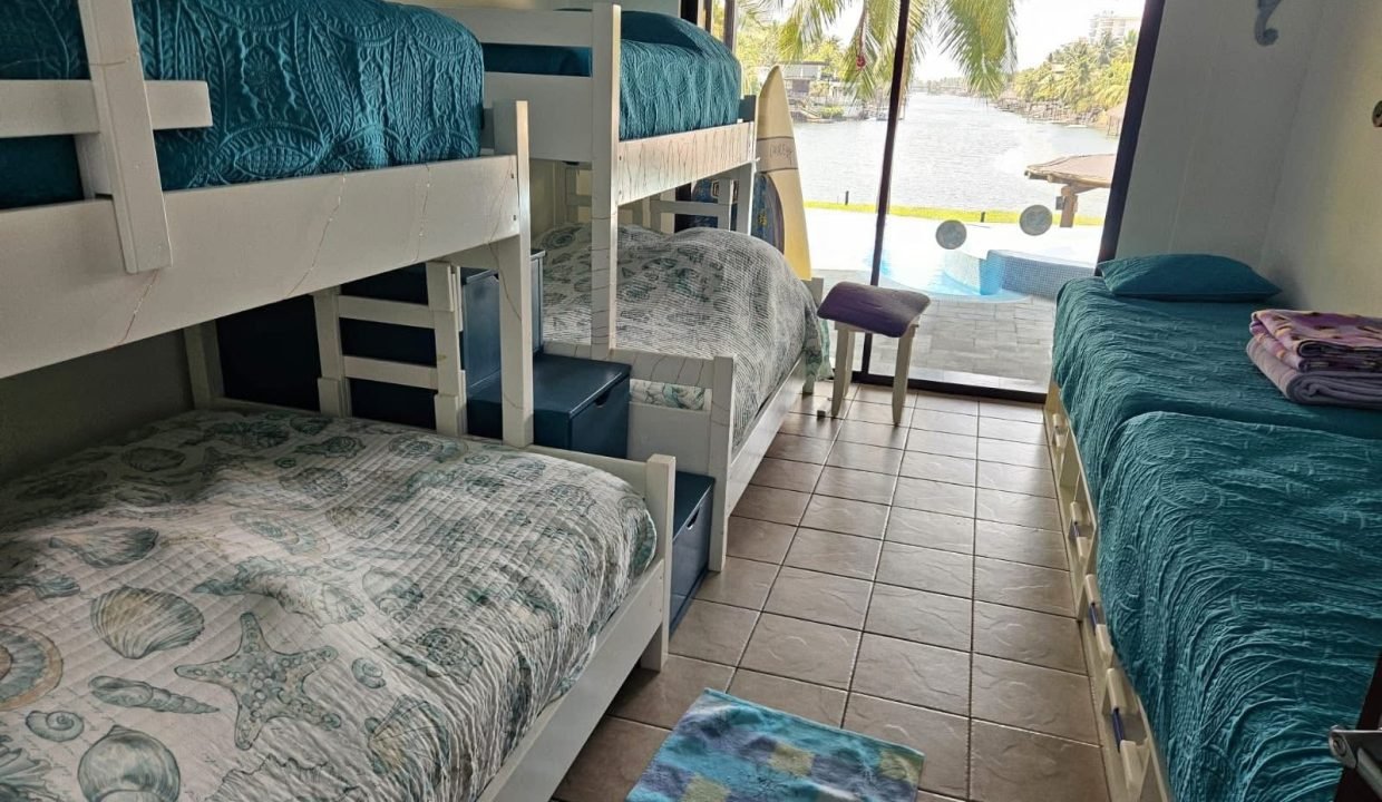 Villa en Juan Gaviota Marina Del Sur Primer Nivel Guatemala (8)