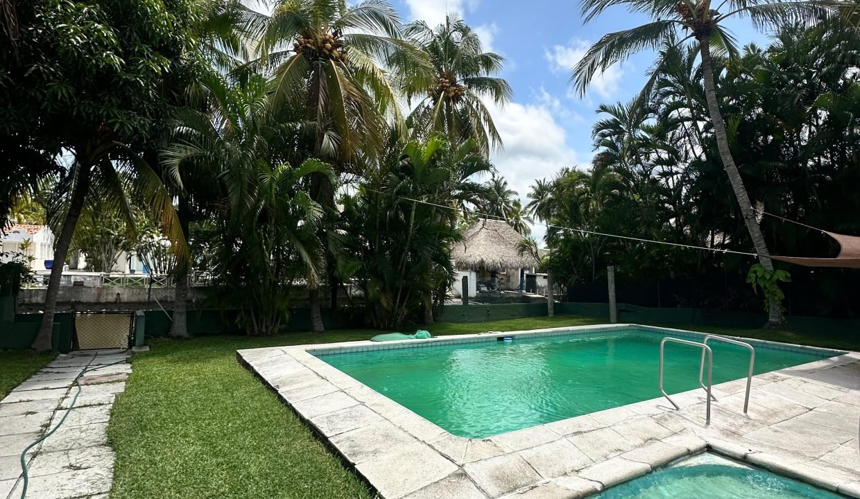 Casa en Likin Ganga Para Remodelar Acceso a Canal (3)