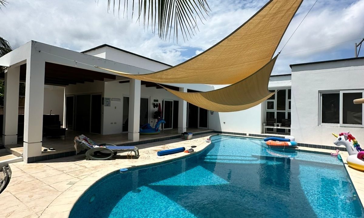 Casa en Likin Moderna y Amueblada Paneles Solares (9)