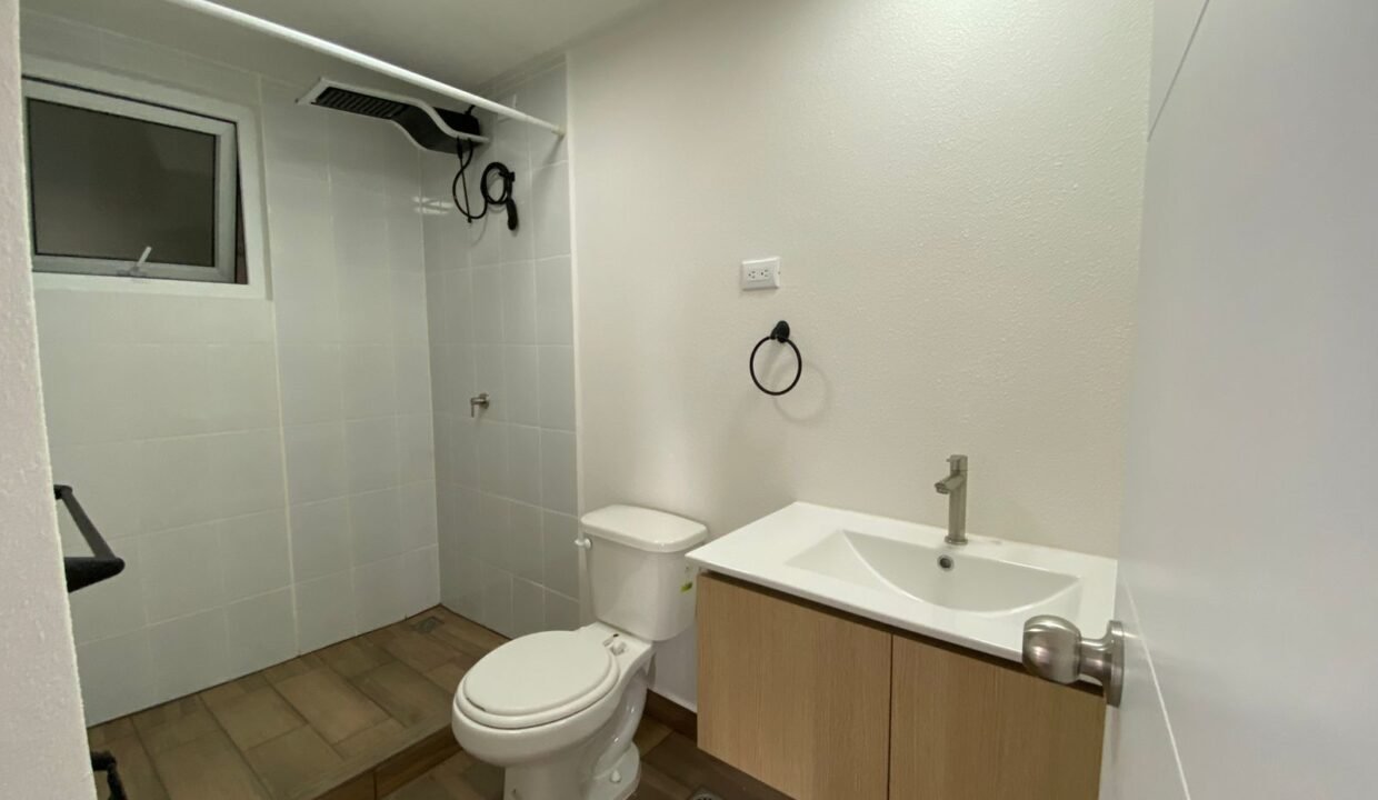 Apartamento en Zona 16 Edificio con Terraza y Gimnasio Guatemala (15)