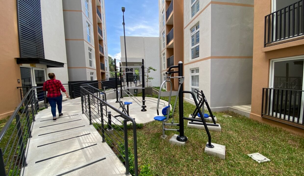 Apartamento en Zona 16 Edificio con Terraza y Gimnasio Guatemala (2)