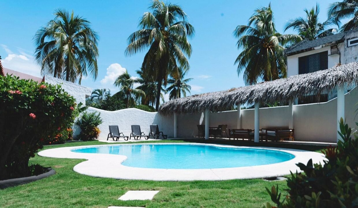 Casa en San Marino Piscina Privada Ciudad (2)