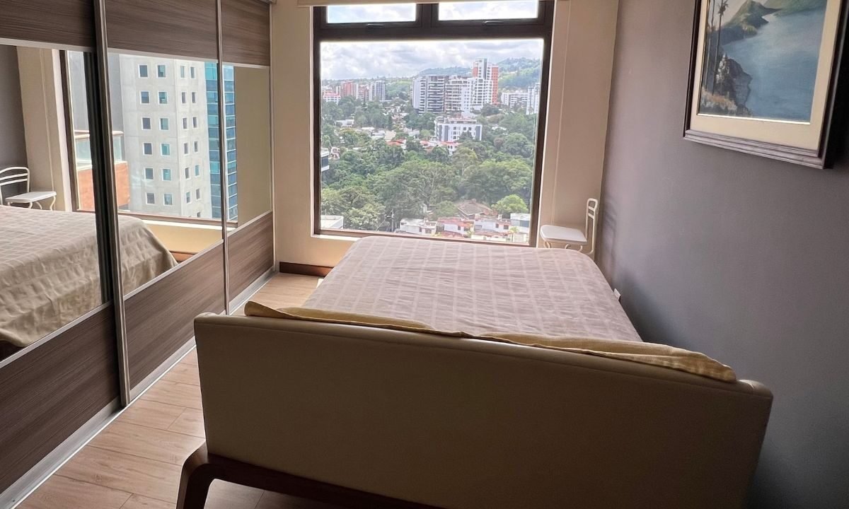 Penthouse en Zona 10 Amplio Balcón y Preciosa Vista a la Ciudad Ciudad de Guatemala (11)
