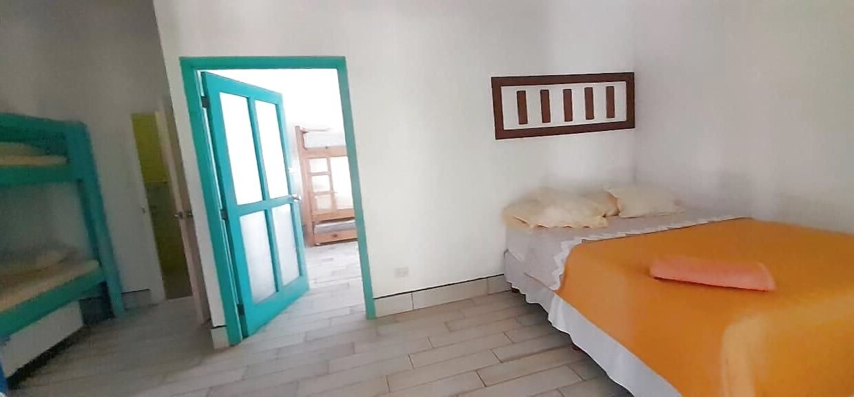 Casa en Hawaii Dos Terrenos El Cebollito Guatemala (2)