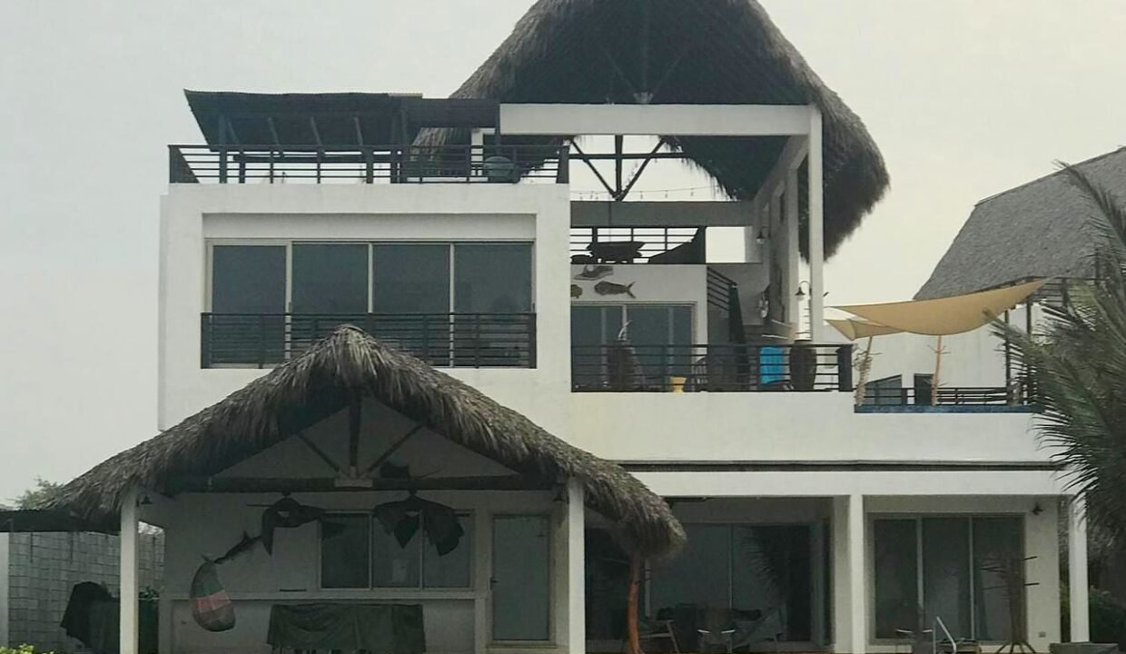 Casa en Blanc Frente al Mar Ricardo Fish Real Estate (1)