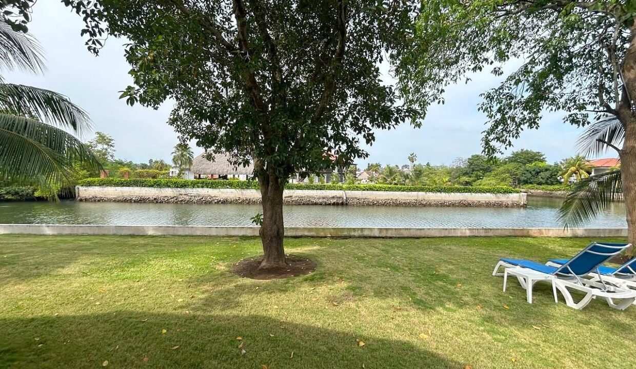 Casa en Punta Vela Muelle y Canal (21)