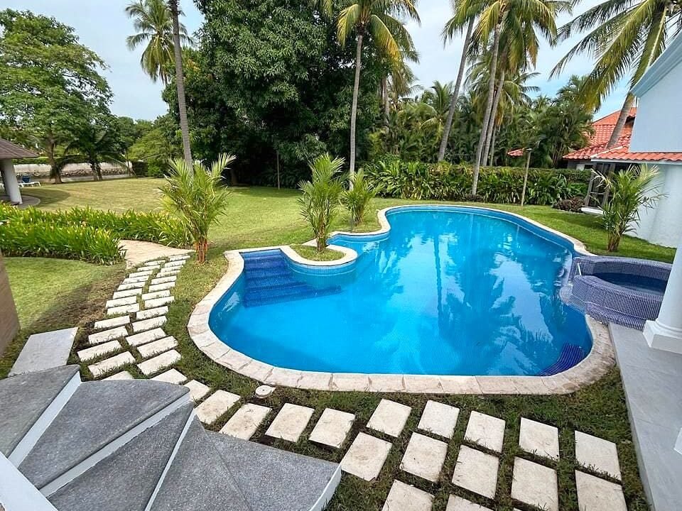 Casa en Punta Vela Muelle y Canal (26)