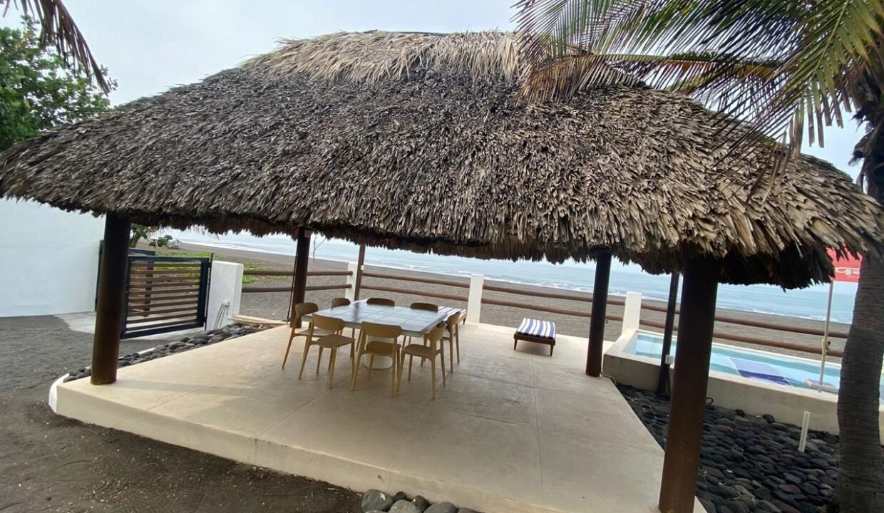 Casa en Venta Frente al Mar (6)