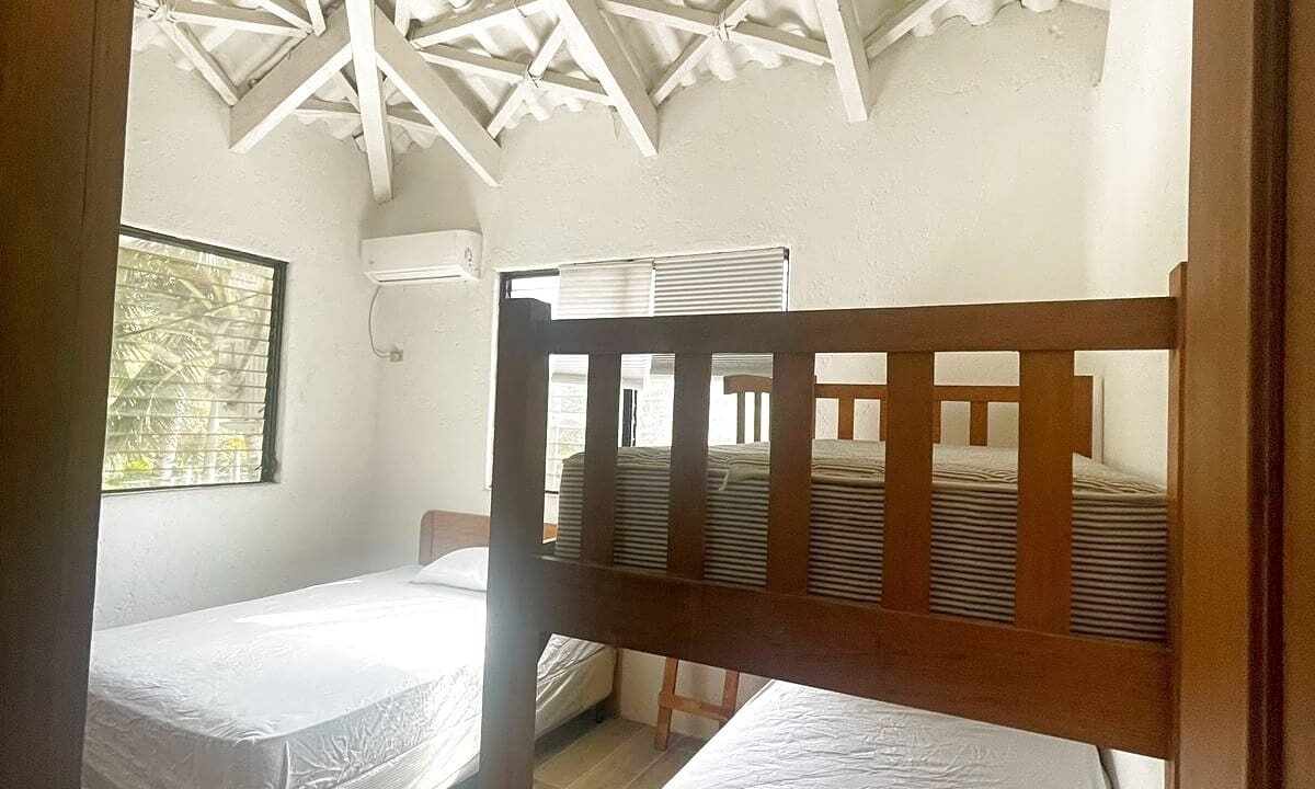 Casa en Waikiki Frente al Mar y Piscina (29)