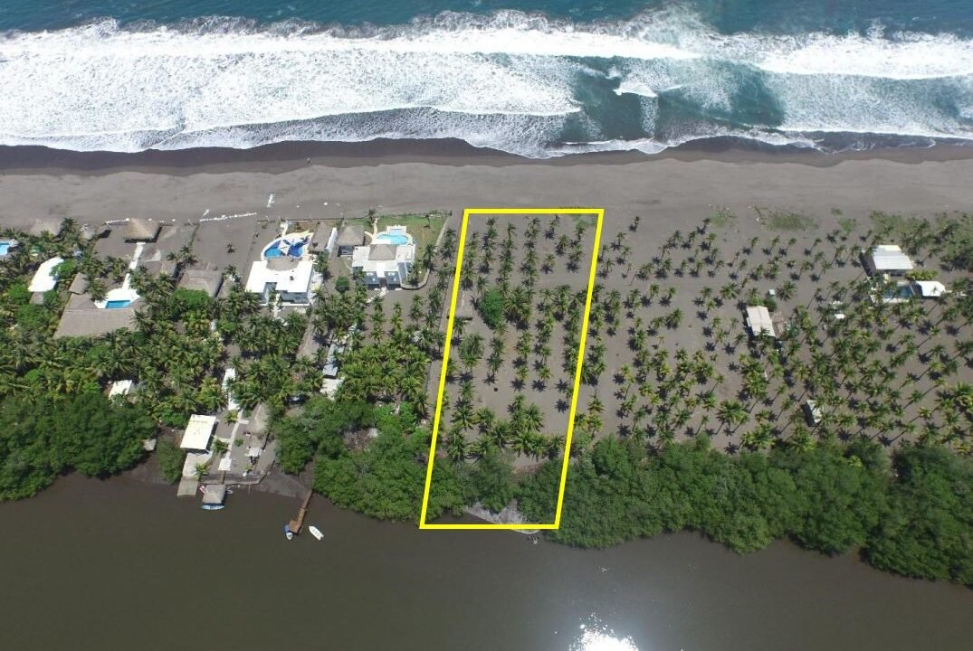 Terreno en Las Lisas Frente al Mar y Acceso al Canal Linda Playa (2)