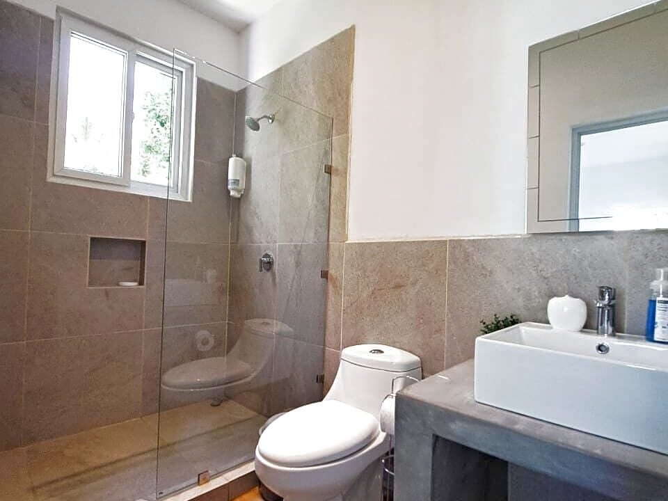 Terreno en Monterrico Tres Casitas y Piscinas Monterrico (2)