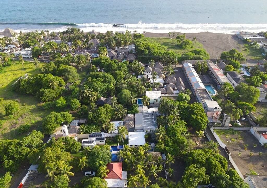 Terreno en Monterrico Tres Casitas y Piscinas Monterrico (8)