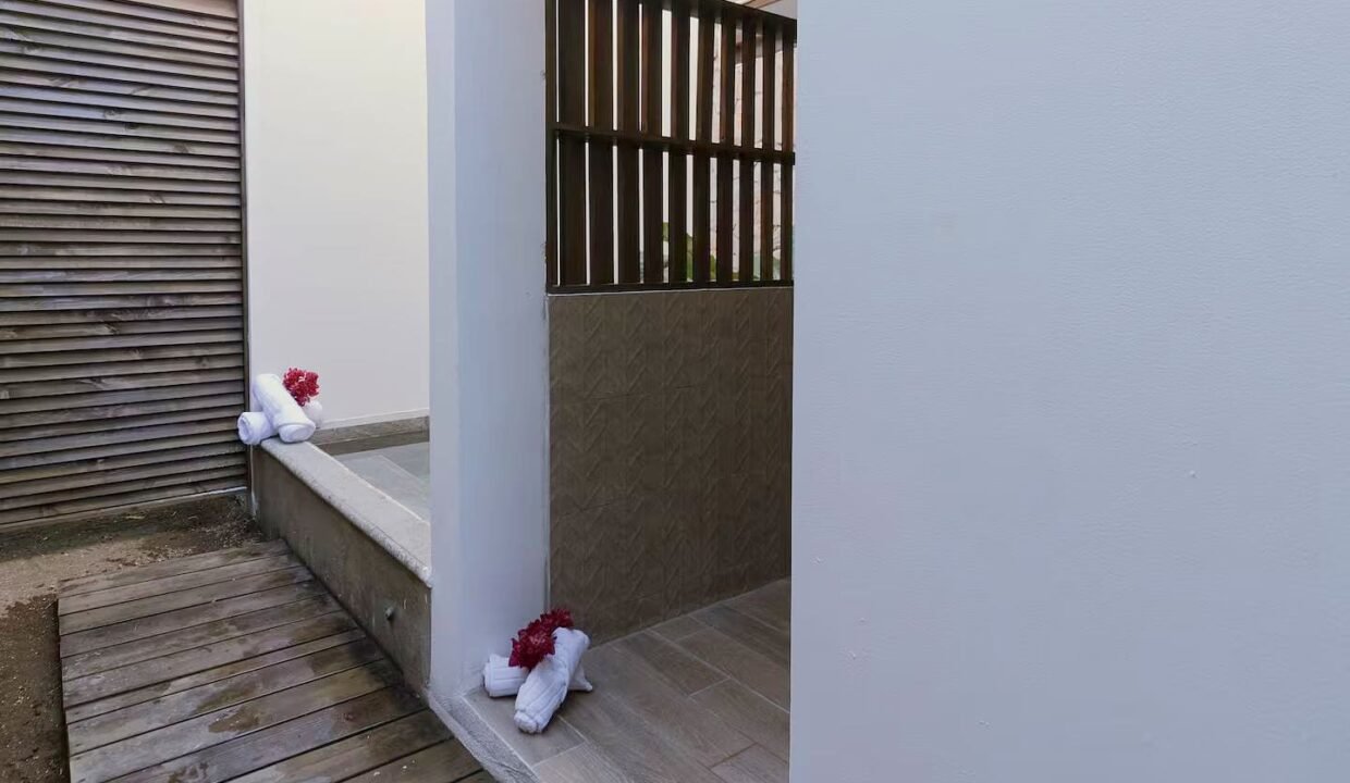 processed-exterior-n6a96k7cx