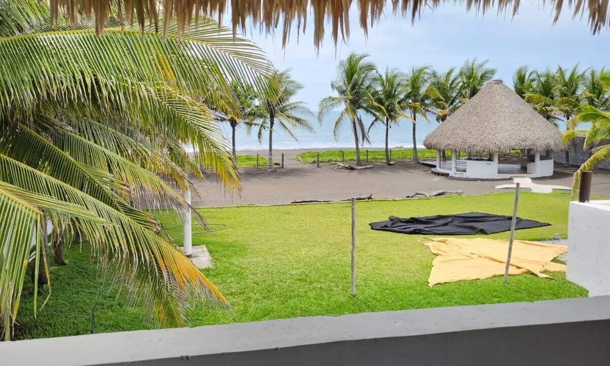 Casa en Monterrico Frente al Mar (3)