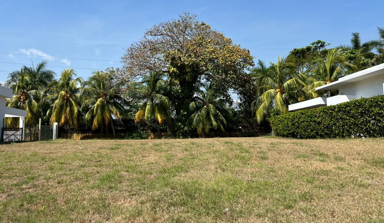 Terreno en Pérgolas del Mar Frente al Canal (1)