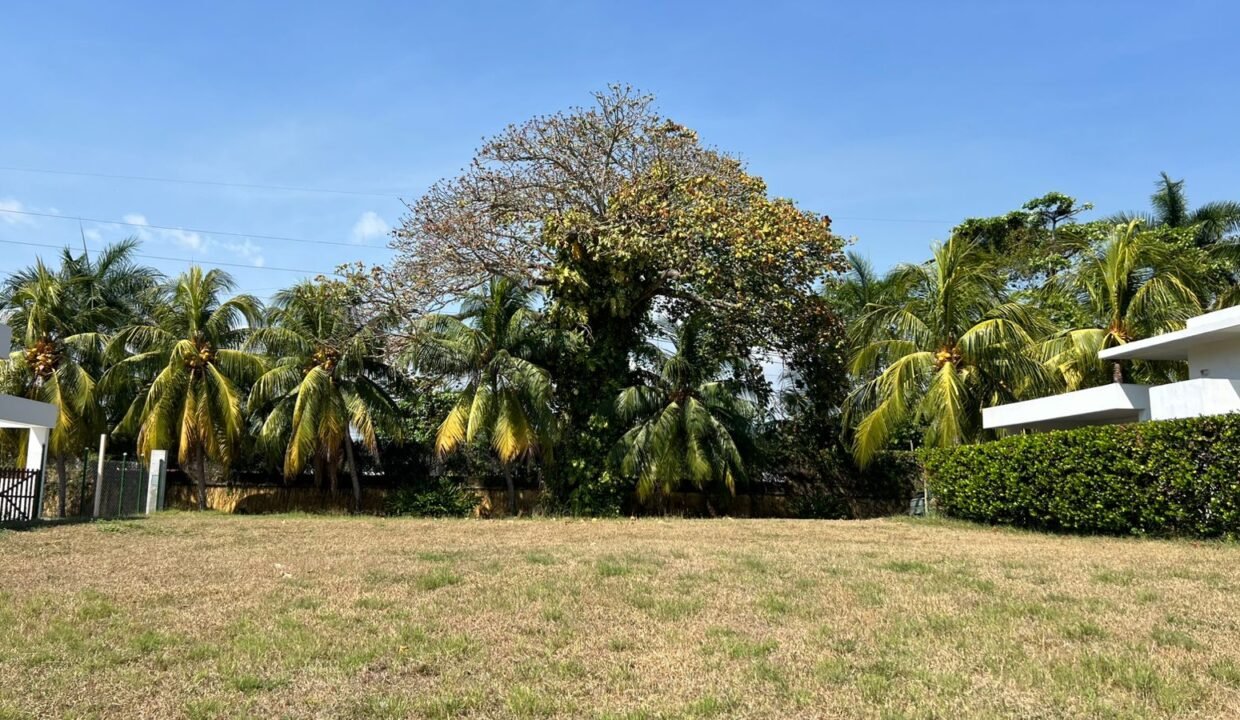 Terreno en Pérgolas del Mar Frente al Canal (5)