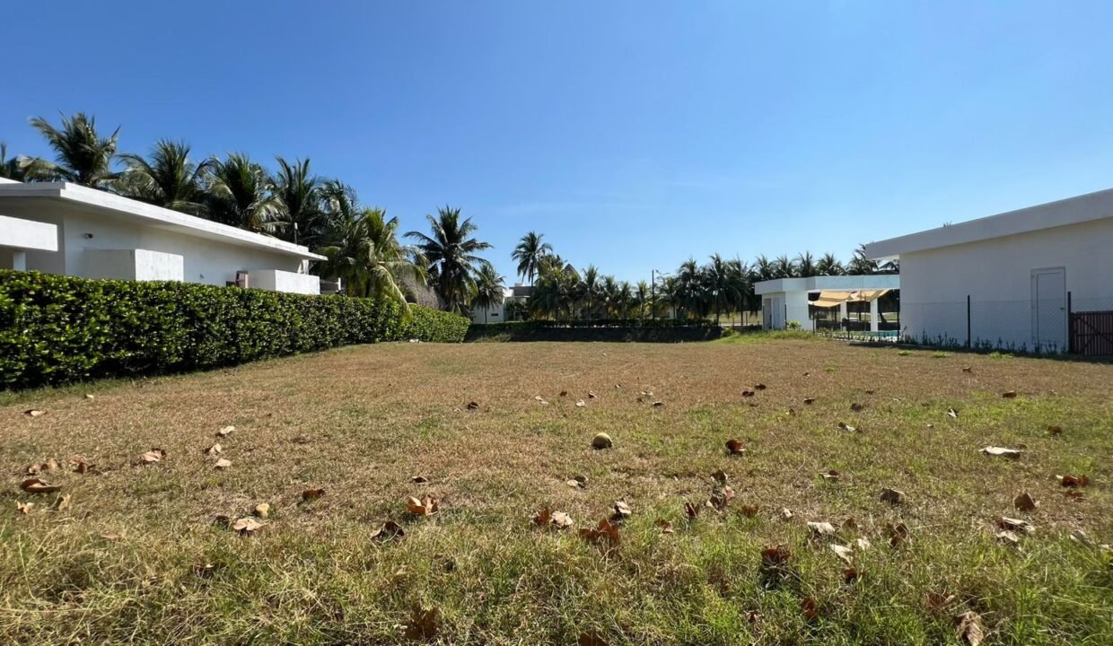 Terreno en Pérgolas del Mar Frente al Canal (7)
