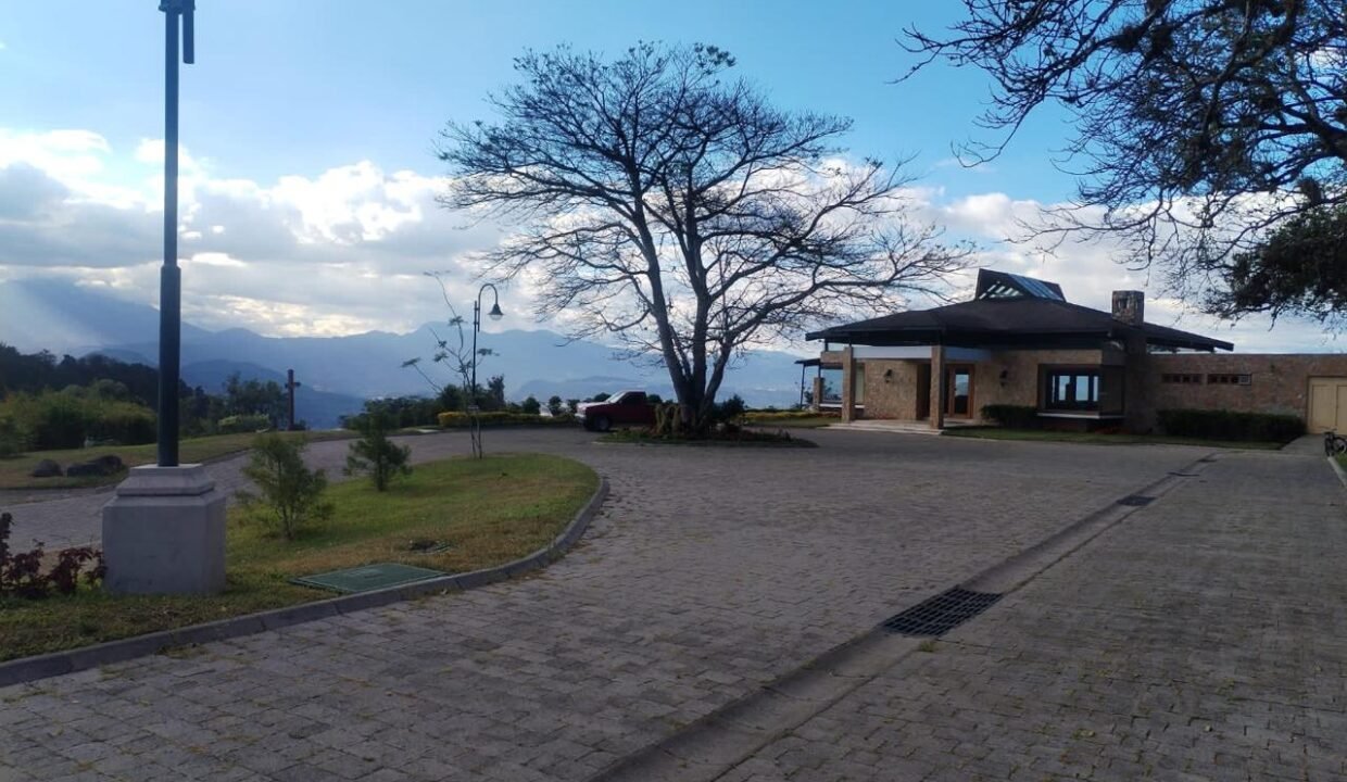 Terreno en Residencial El Recreo Proyecto Inmobiliario Ecológico Santa Elena del Lago (2)