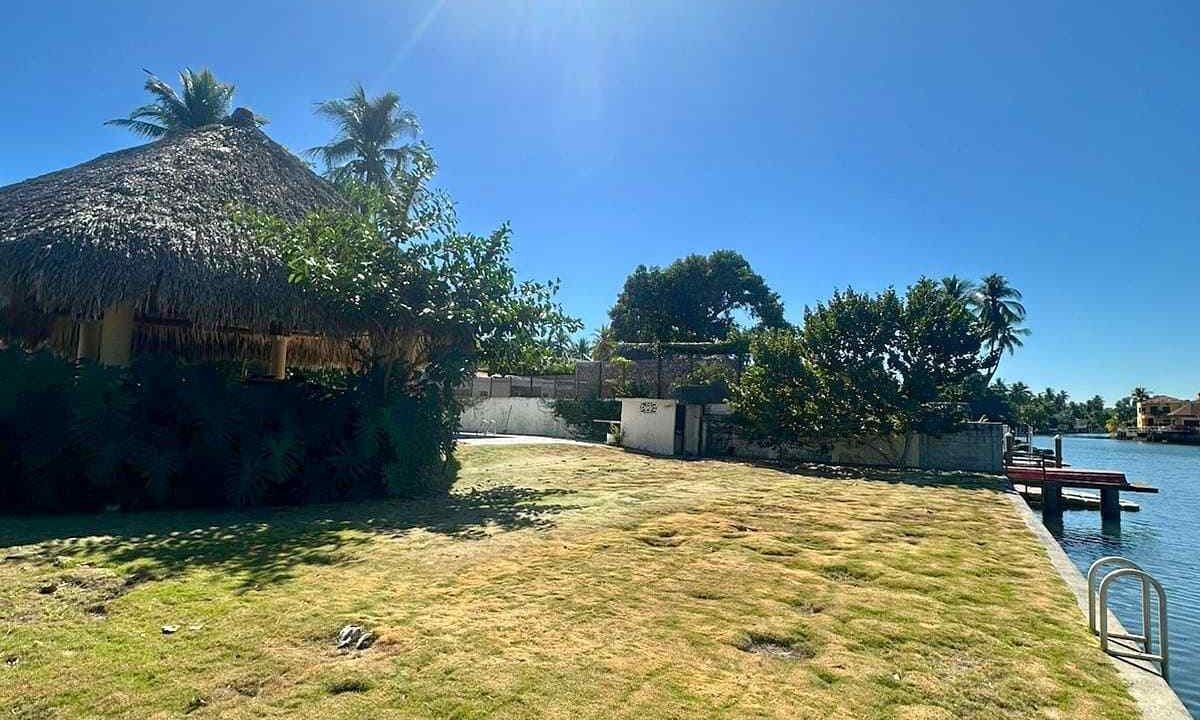 Casa En Likin Frente Al Canal Dos Terrenos (5)