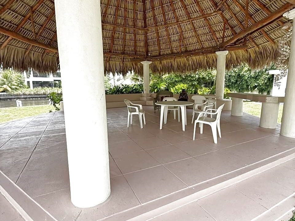 Casa En Likin Frente Al Canal Dos Terrenos Ideal Para Remodelar v2 (12)