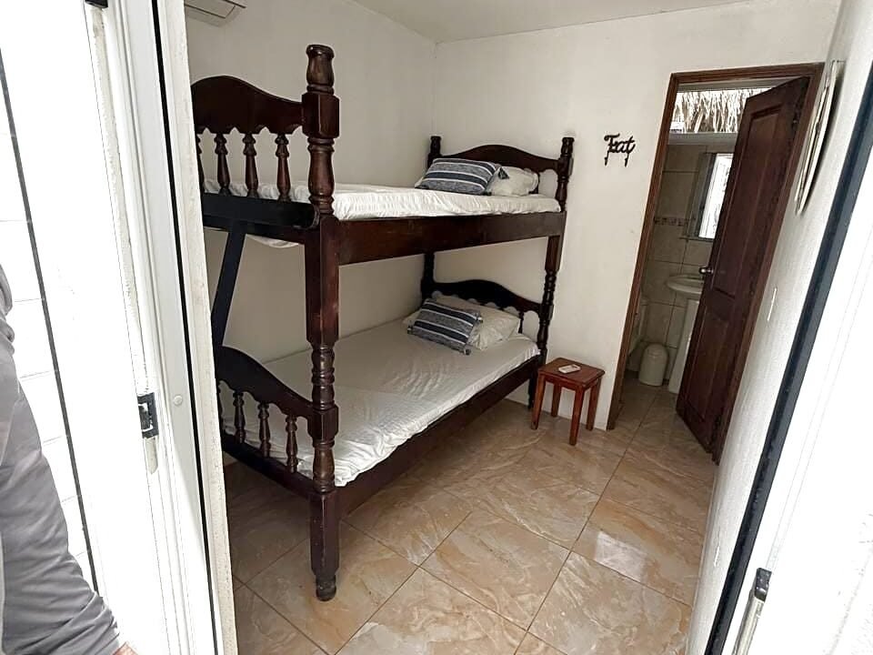 Casa En Likin Frente Al Canal Dos Terrenos Ideal Para Remodelar v2 (8)