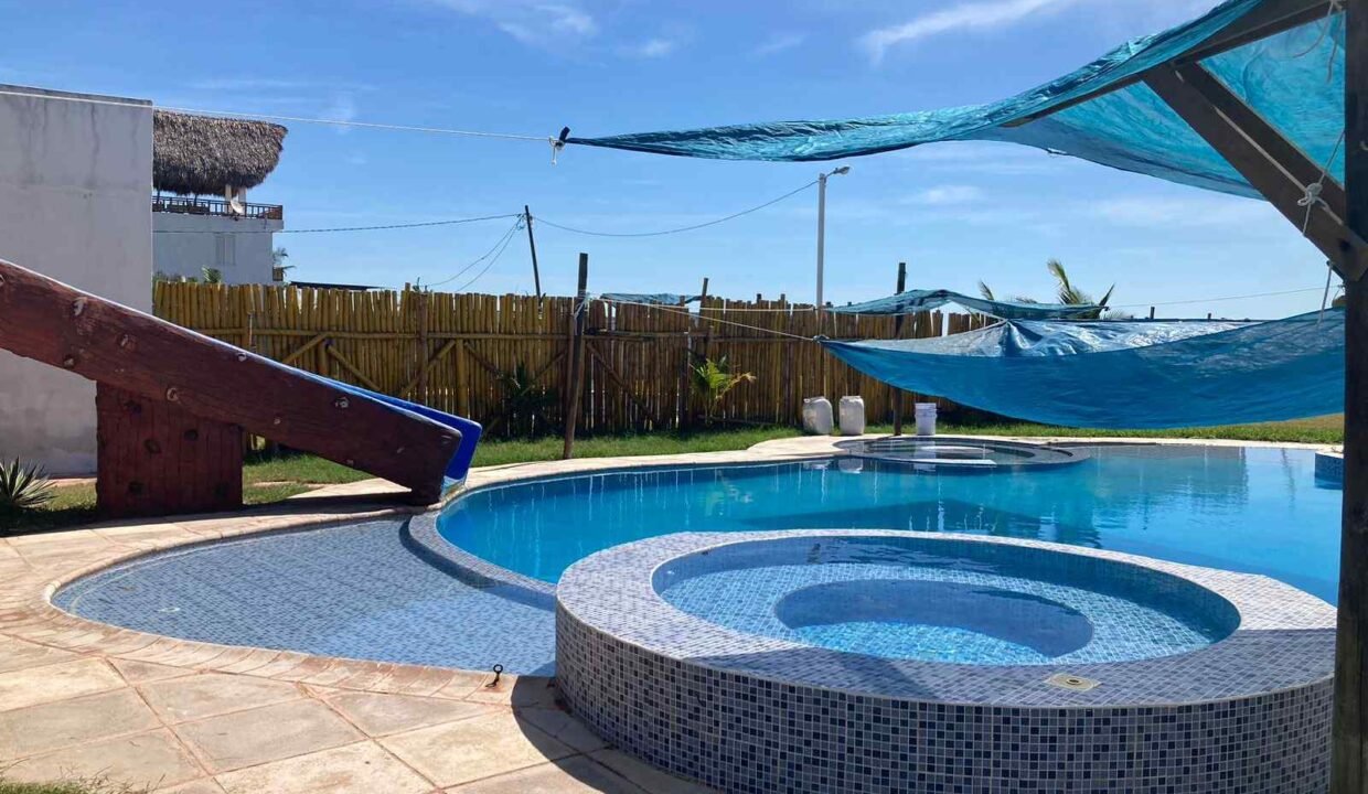 Estrellita frente al mar con tobogan (12)