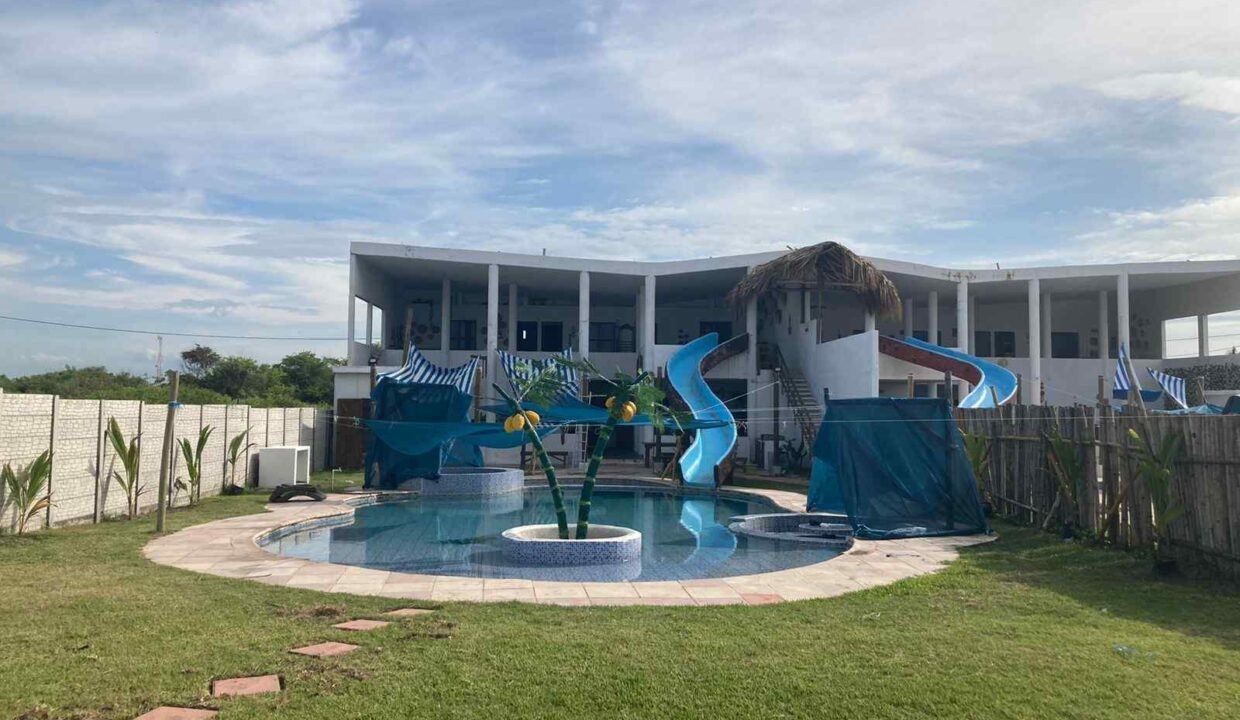 Estrellita frente al mar con tobogan (19)