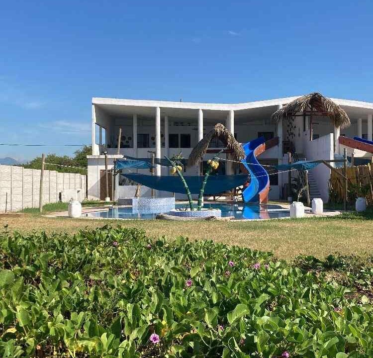 Estrellita frente al mar con tobogan (21)