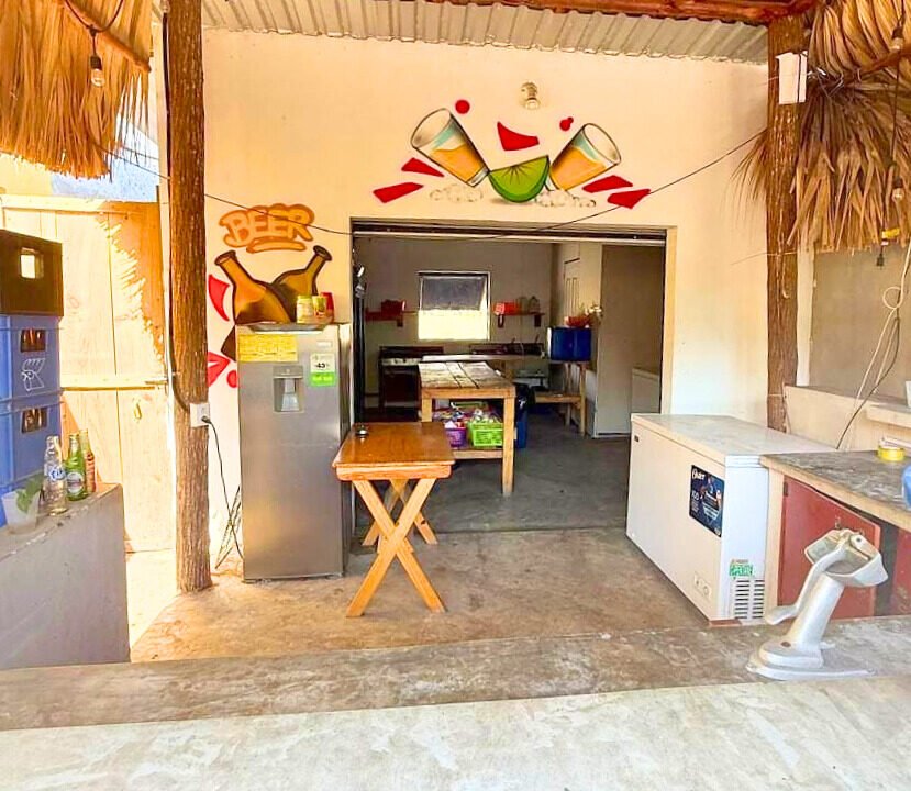 Hostal y Locales Comerciales En Zona Hotelera Propiedad Comercial en El Paredón (3)