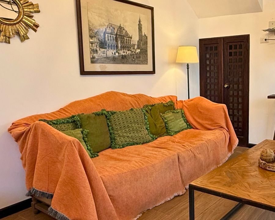 Townhouse En Condominio Cerrado Amueblado Antigua Guatemala (1)