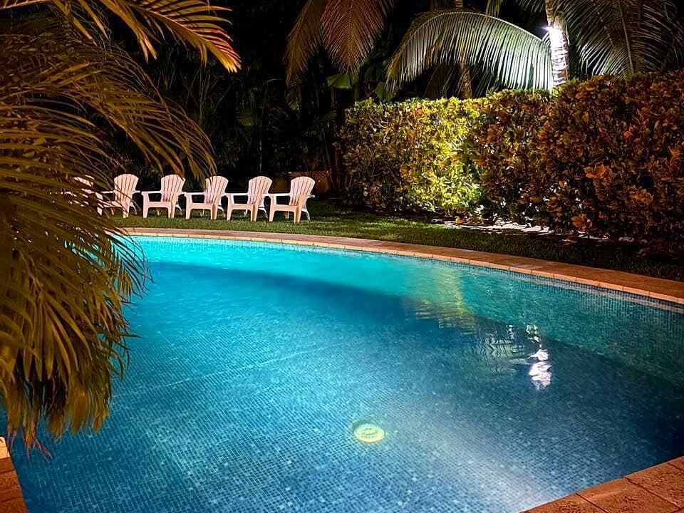 Casa En Sea Side Amplia Área Social con Jacuzzi y Preciosa Piscina Chulamar (18)