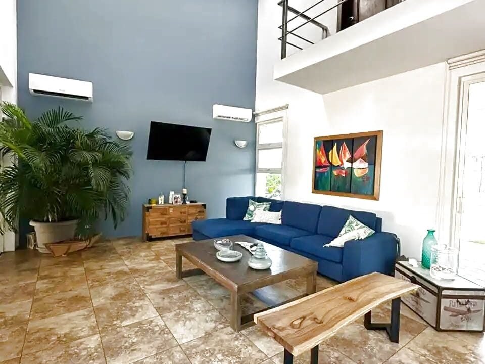 Casa En Sea Side Amplia Área Social con Jacuzzi y Preciosa Piscina Chulamar (23)