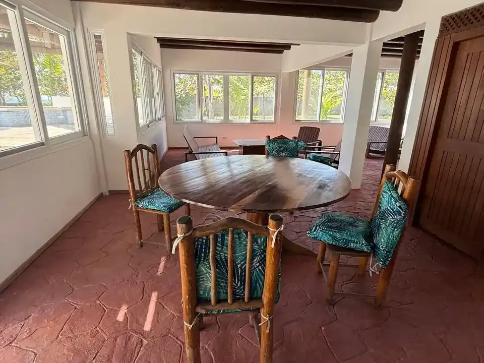 Casa Frente Al Mar En Km 21 Monterrico Lindo Terreno (2)