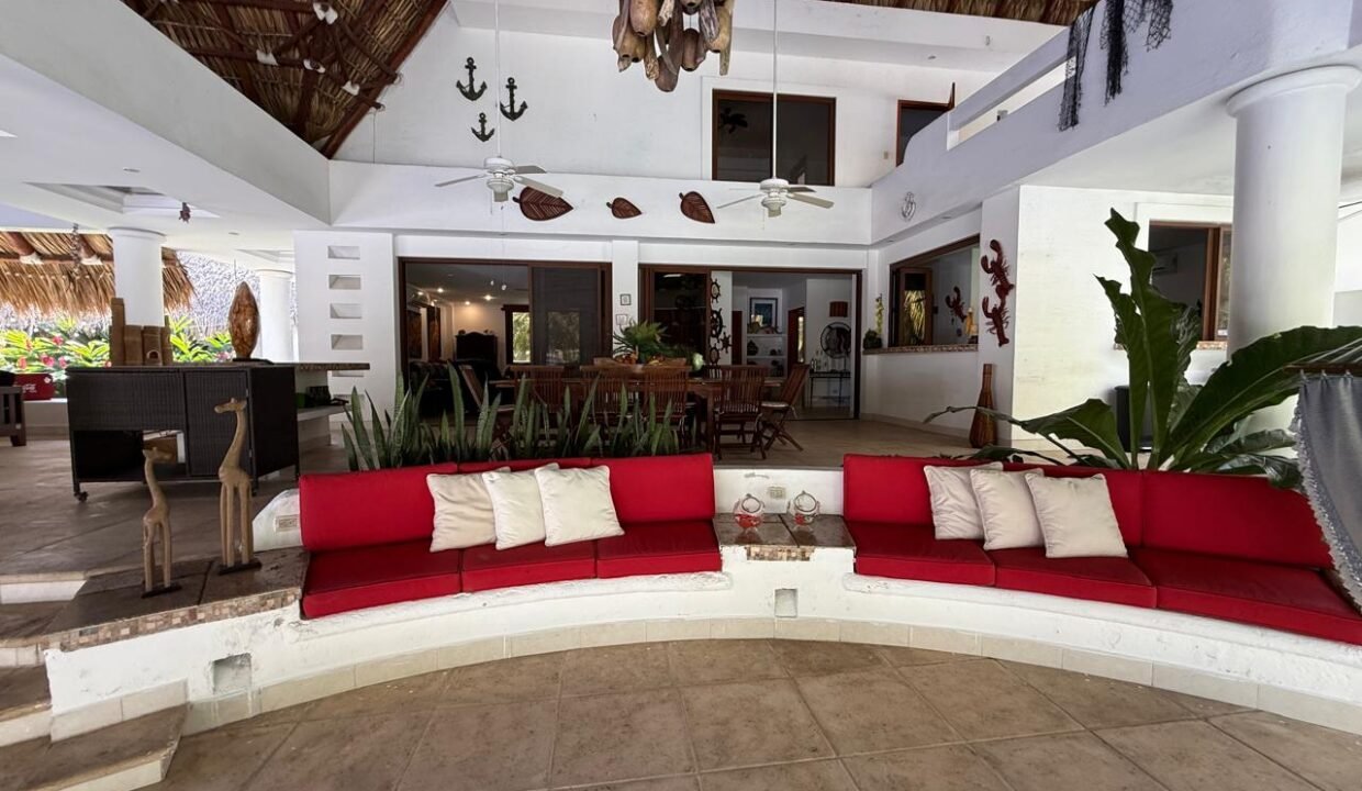 Casa en Condominio Marena Piscina y Jacuzzi Grande $575000 (13)