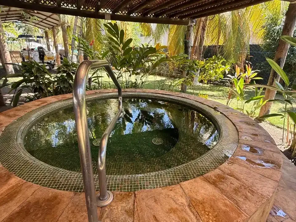 Casa en Likin Dos Terrenos Piscina con Jacuzzi (10)