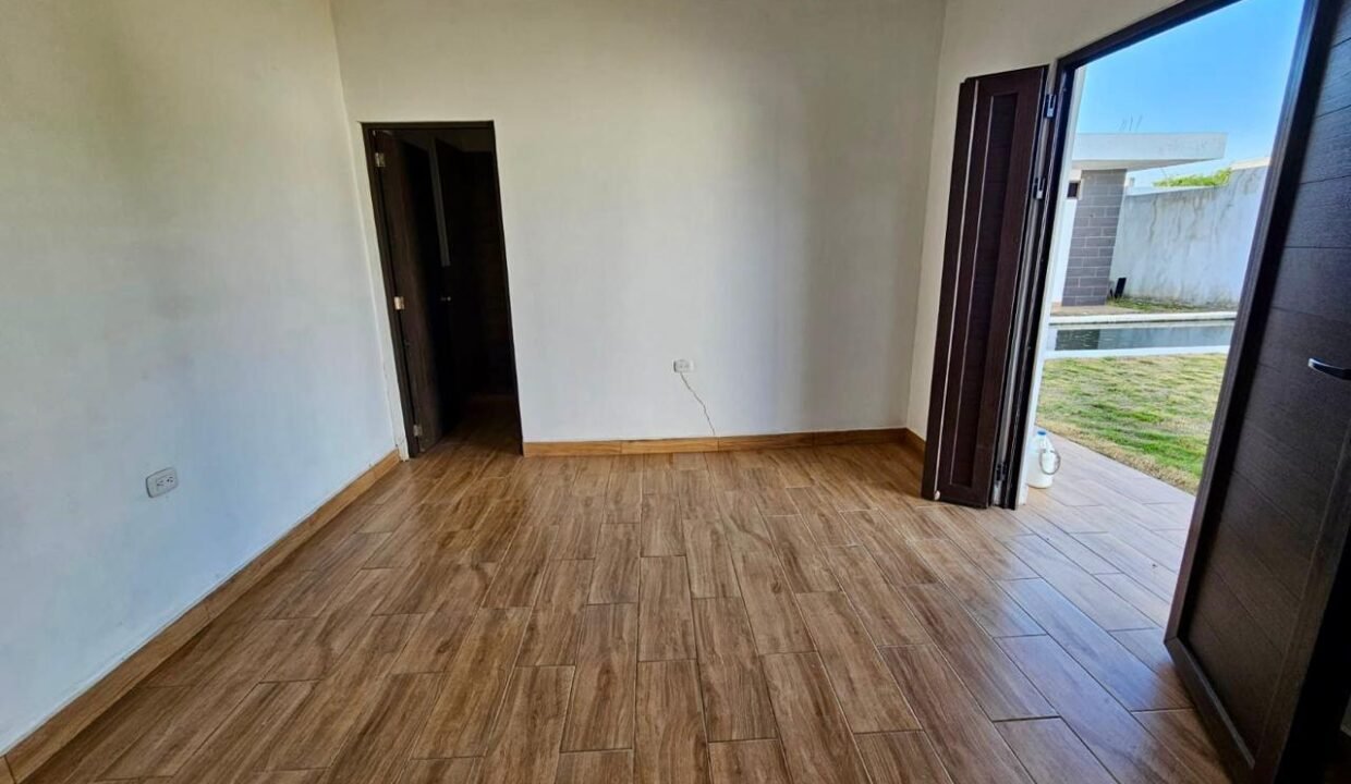 Propiedad en El Garitón Ideal para Casas de Descanso o Airbnb Km 7 Monterrico (10)