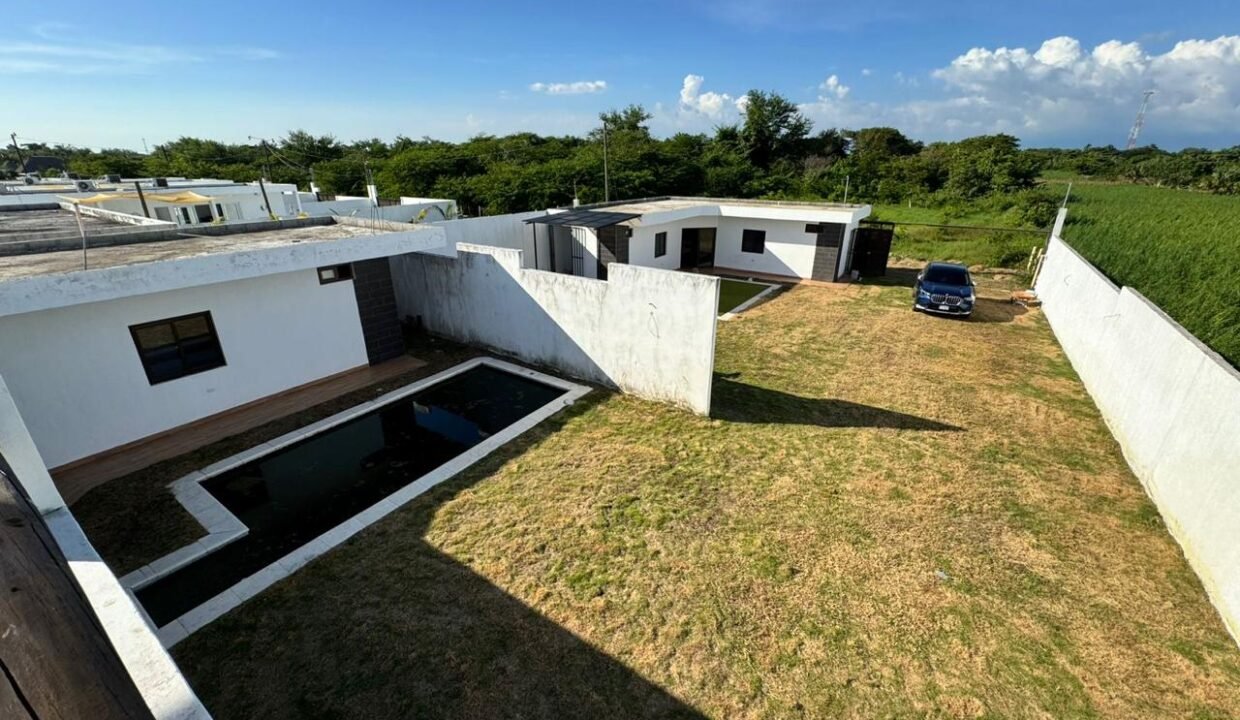 Propiedad en El Garitón Ideal para Casas de Descanso o Airbnb Km 7 Monterrico (11)