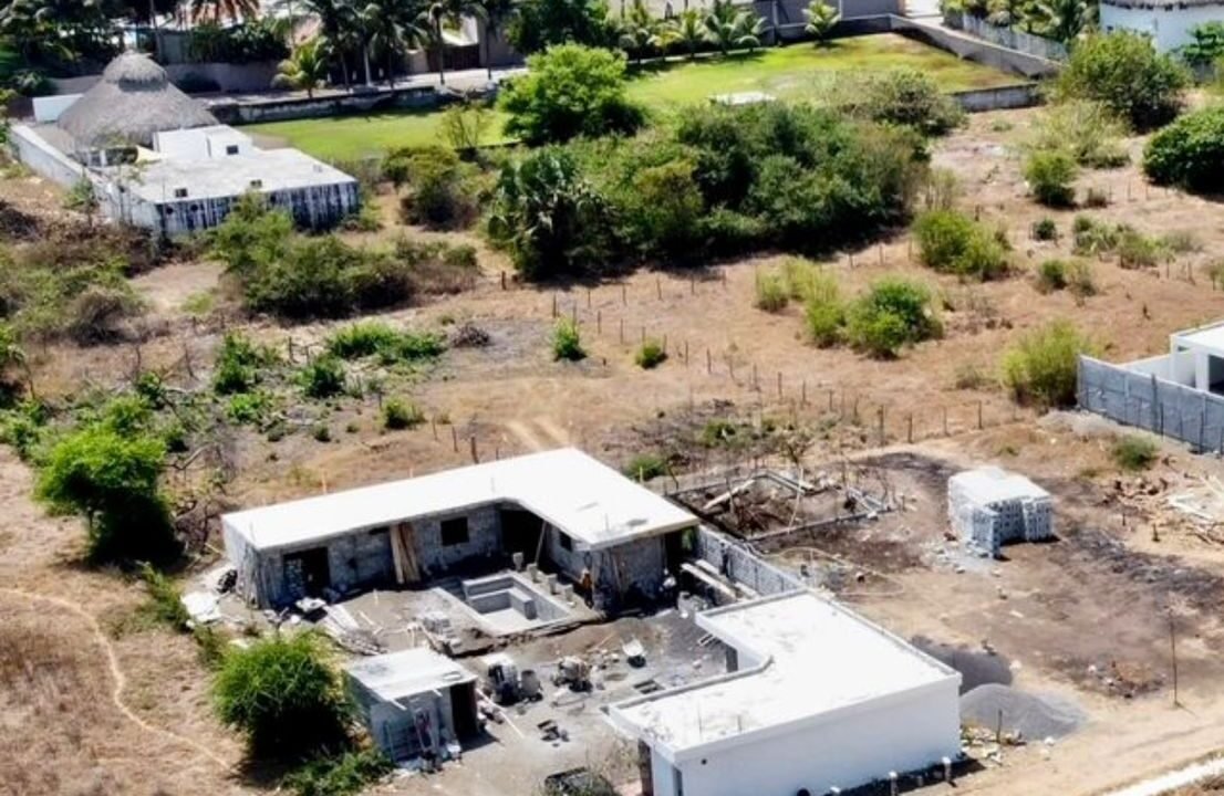 Propiedad en El Garitón Ideal para Casas de Descanso o Airbnb Km 7 Monterrico (12)