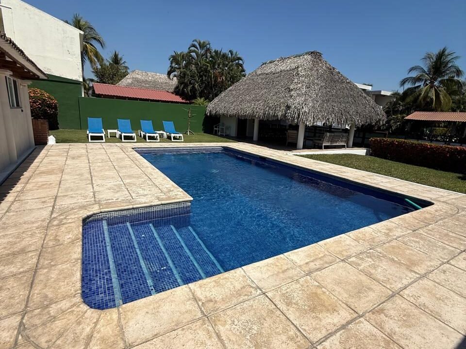 casa en likin con piscina linda y jardín (4)