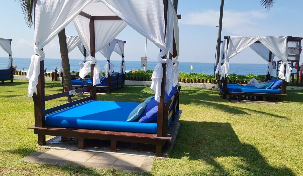 processed-exterior-ecqhw7i5l