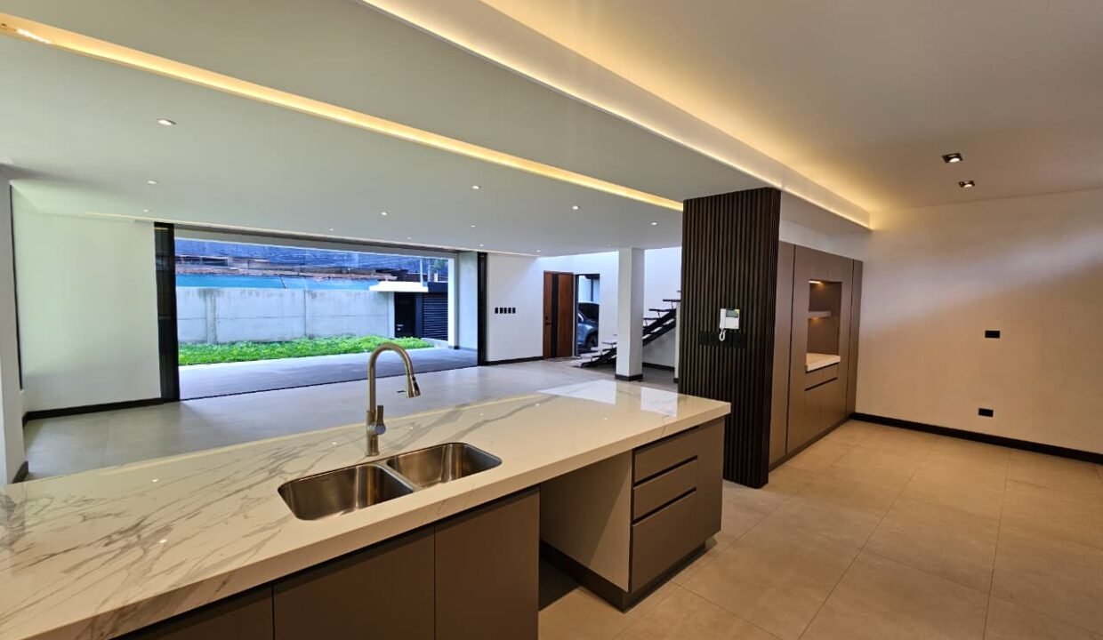 Casa en La Herradura Recién Remodelada Ciudad de Guatemala (15)