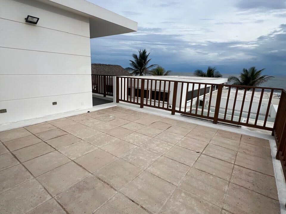 Casa en Monterrico KM 9 Frente al Mar Título de Propiedad (23)