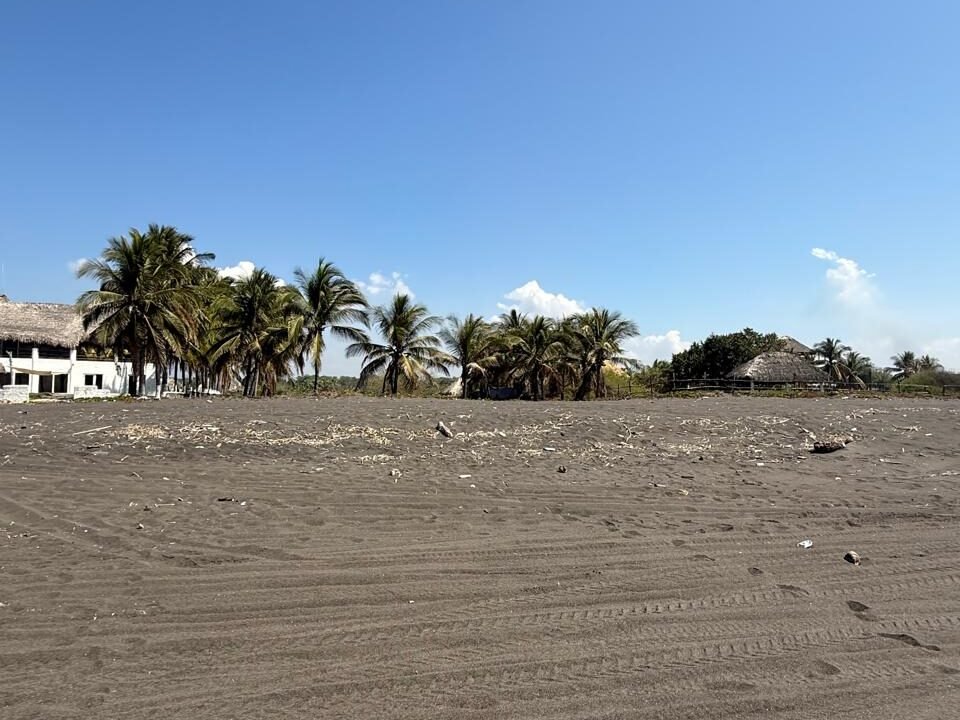 Terreno en Monterrico El Cebollito Km 155 32 x 78 metros (9)