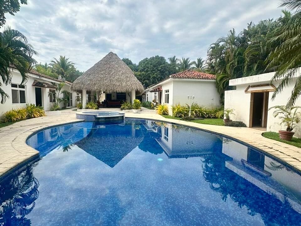 processed-exterior-d11skkhi9